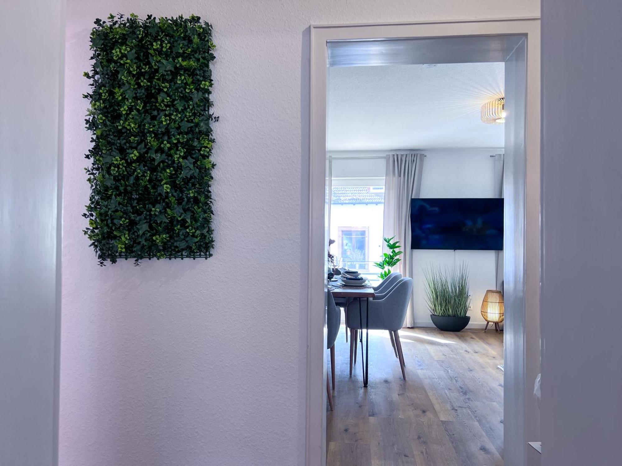 Upper Room Apartment Im Zentrum Mit Kostenfreiem Parkplatz Neustadt an der Weinstrasse Luaran gambar